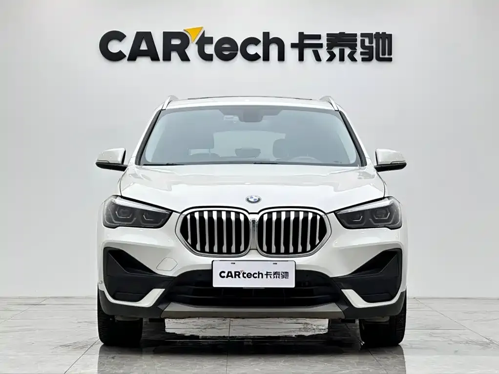 BMW X1 — фото 8