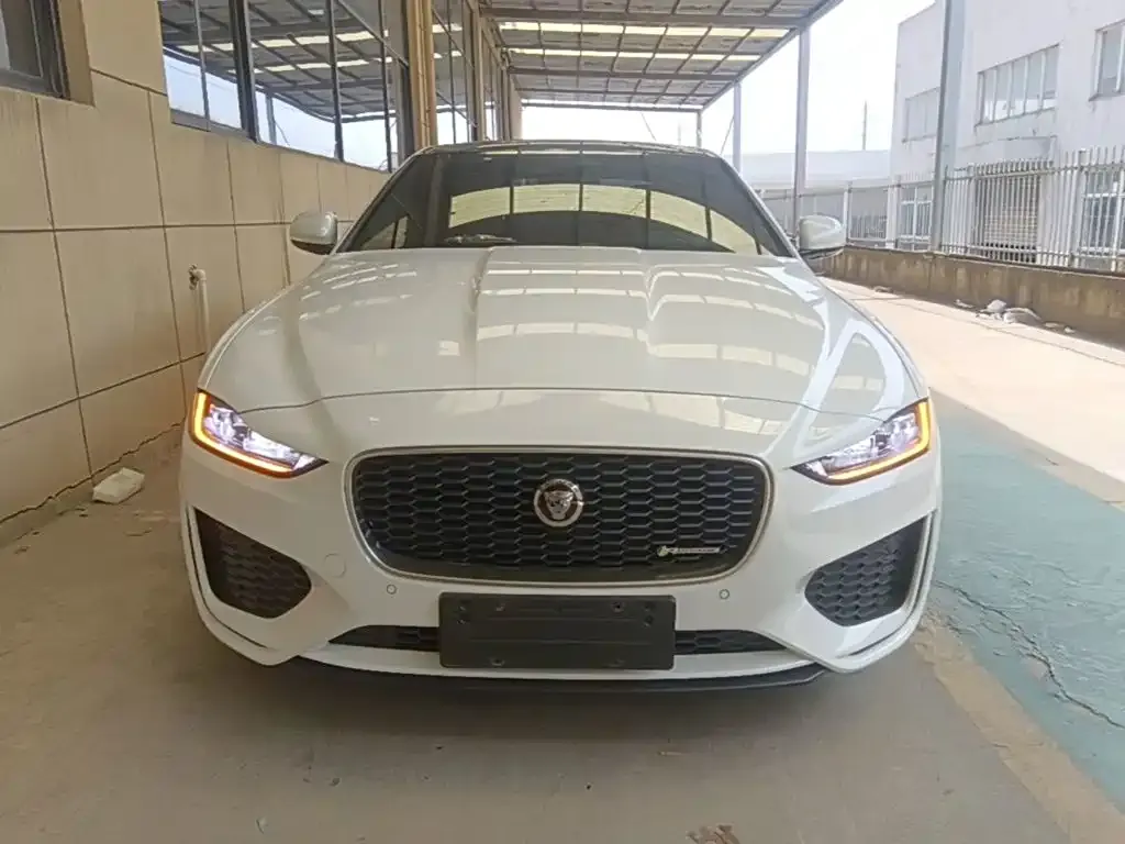 Jaguar XEL — фото 10