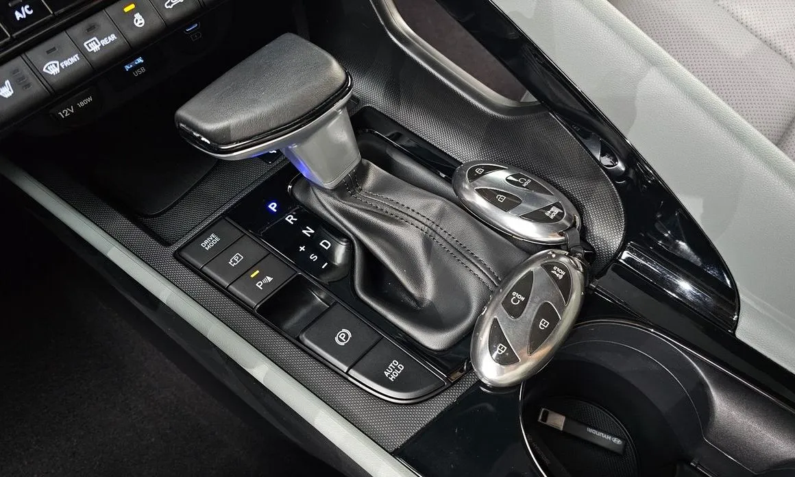 Hyundai AVANTE — фото 9
