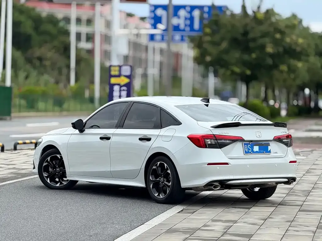 Honda Civic — фото 6
