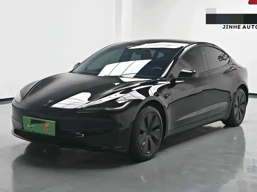 Tesla Model 3 — фото 1
