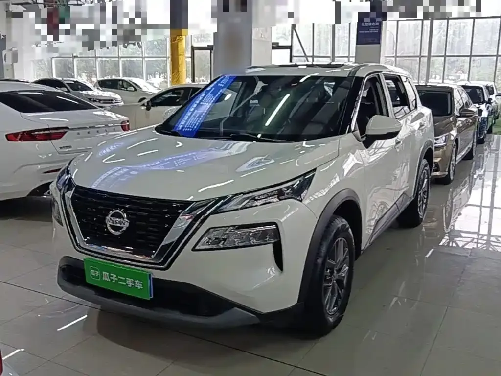 Nissan X-Trail — фото 1