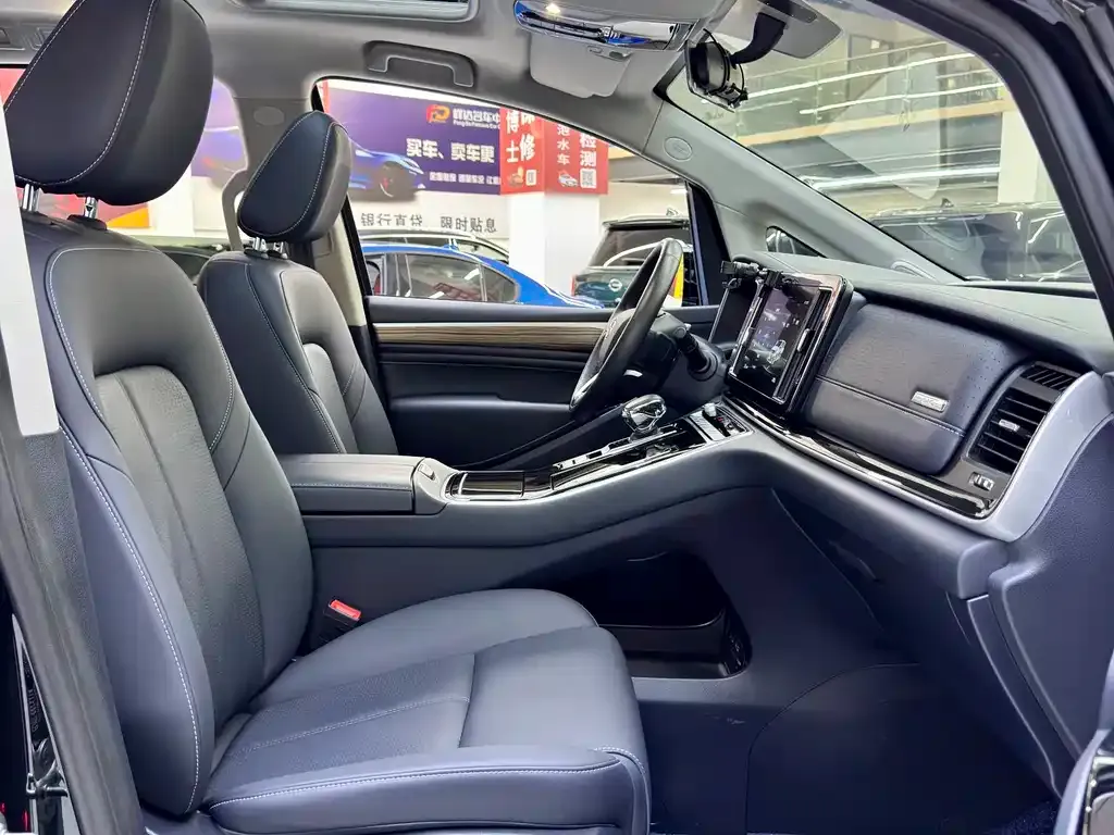 GAC Motor Trumpchi M8 — фото 8
