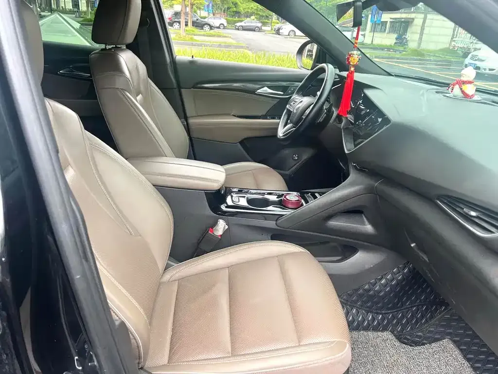 Buick Envision Plus — фото 9