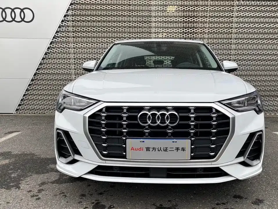 Audi Q3 — фото 10