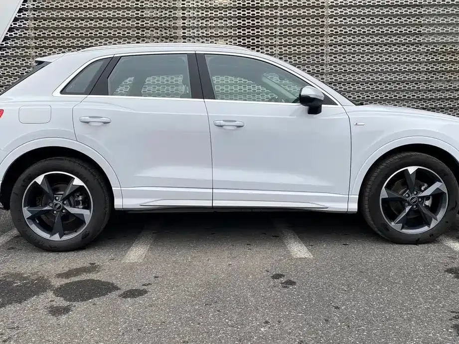 Audi Q3 — фото 6