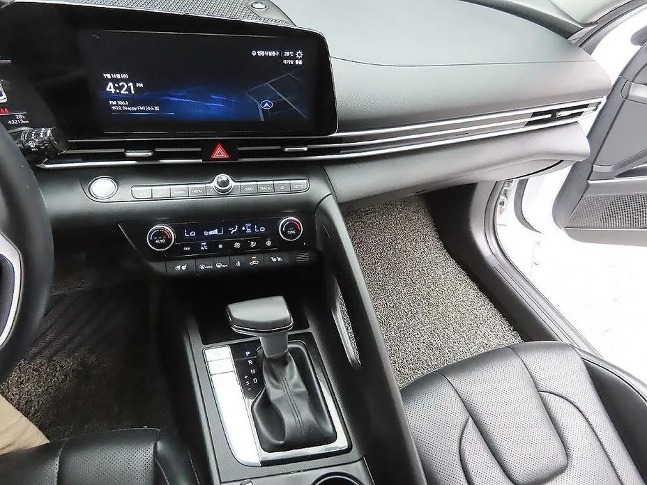 Hyundai AVANTE — фото 3