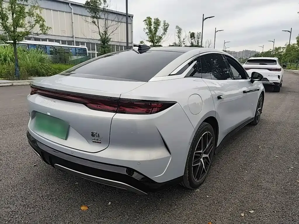 BYD Han L — фото 3