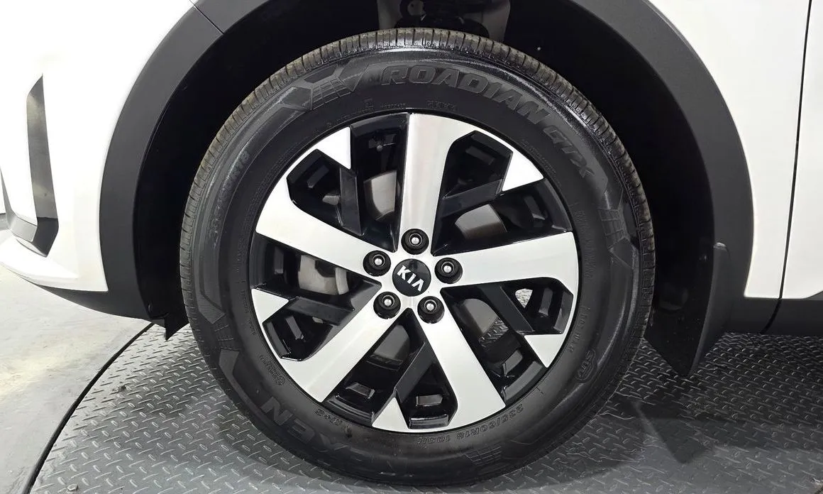 Kia Sorento — фото 9