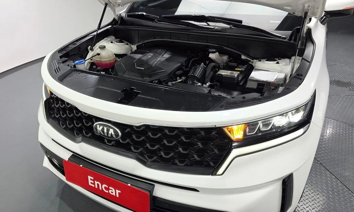 Kia Sorento — фото 8
