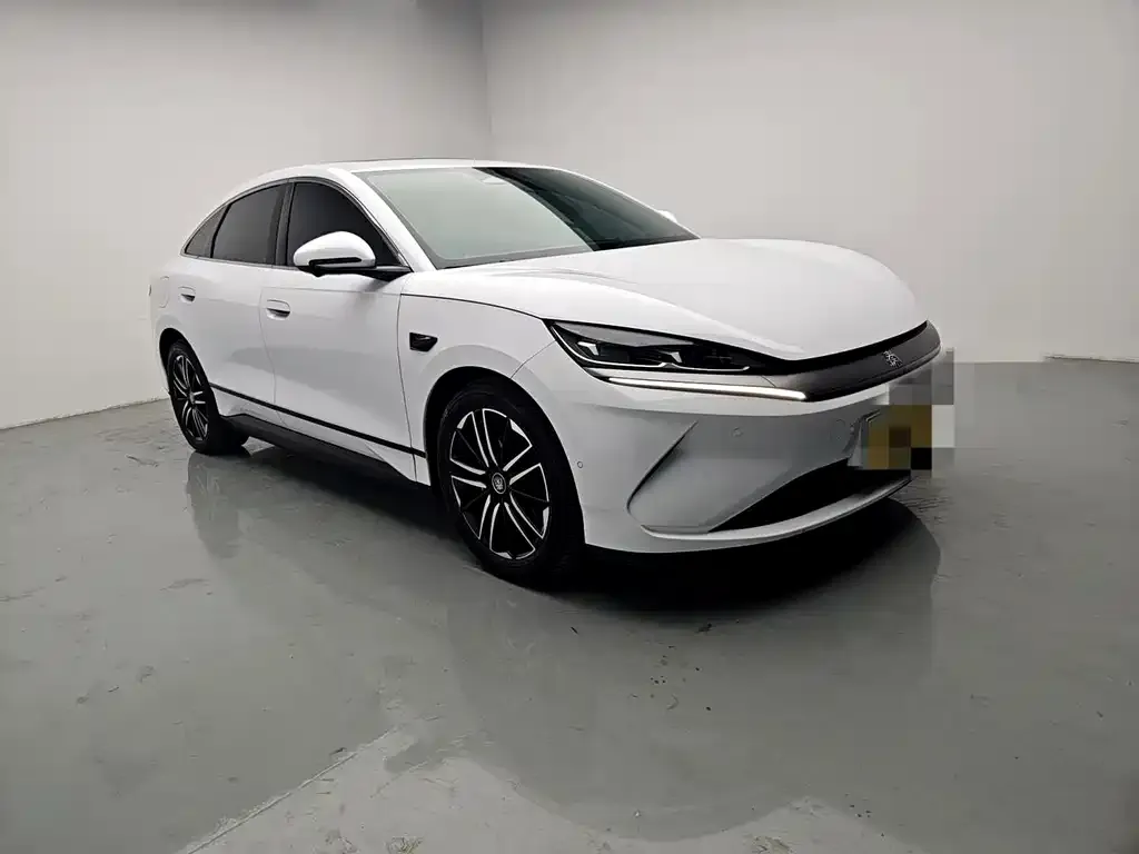 BYD Qin L — фото 1