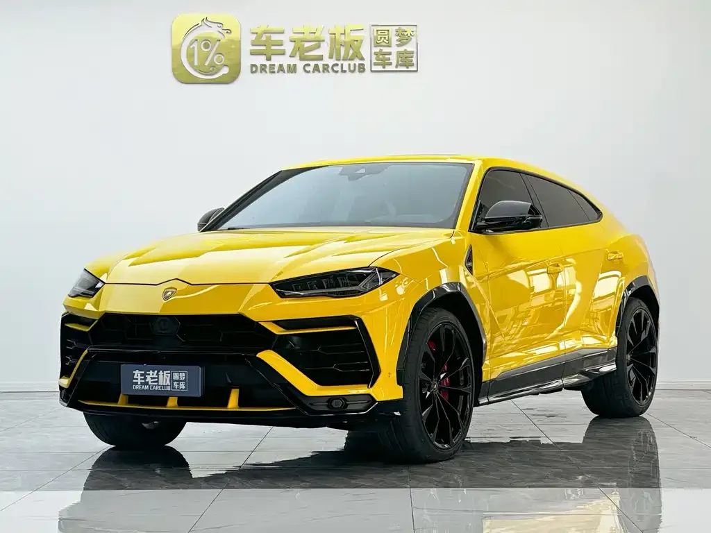 Lamborghini Urus — фото 1
