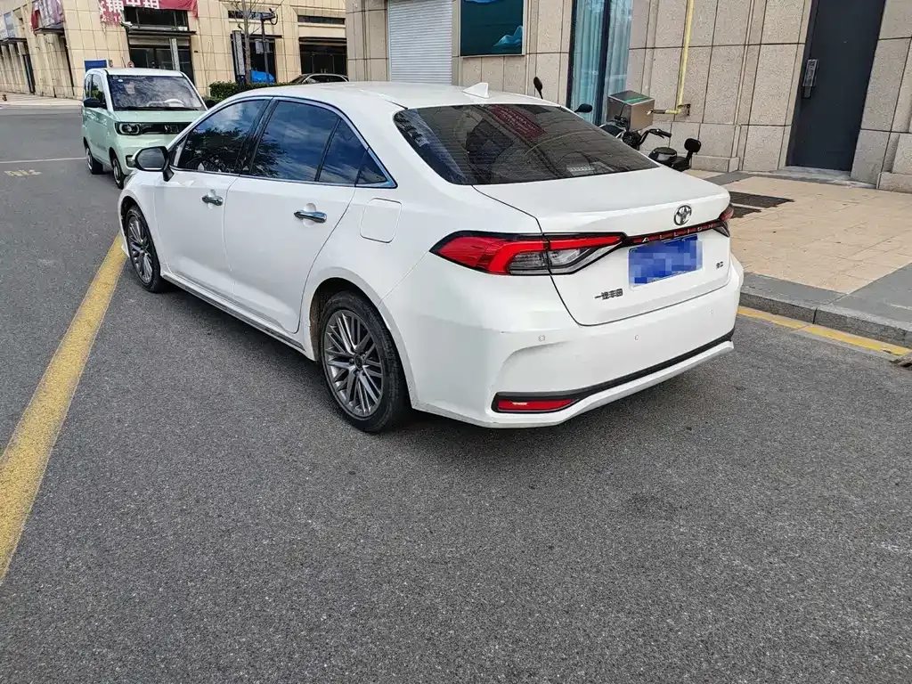 Toyota Allion — фото 10
