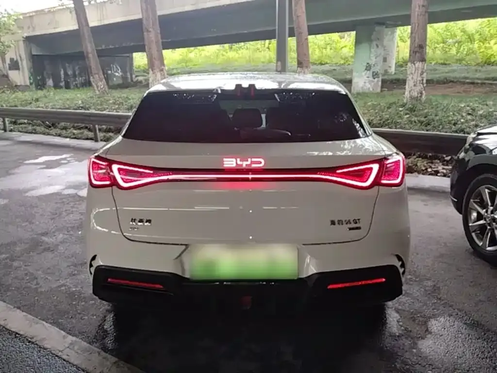 BYD Seal 06GT — фото 3