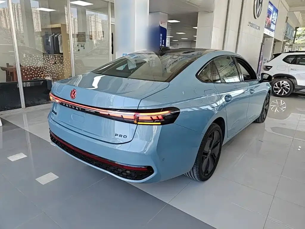 Volkswagen Passat — фото 4