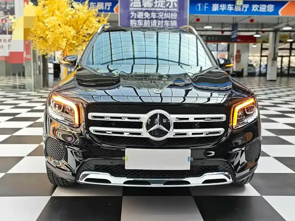 Mercedes-Benz GLB — фото 3