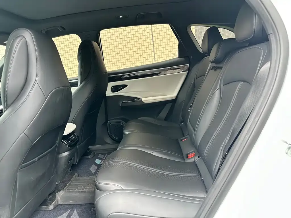 Geely Galaxy L7 — фото 4