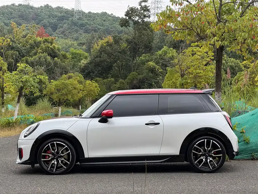 MINI JCW (John Cooper Works) — фото 6