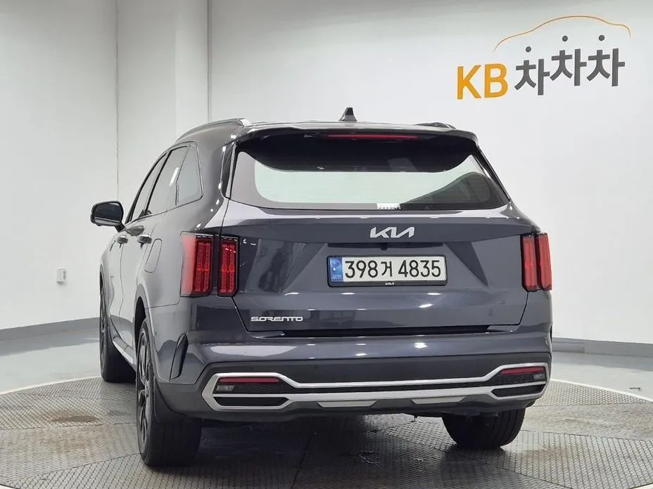 Kia Sorento — фото 5