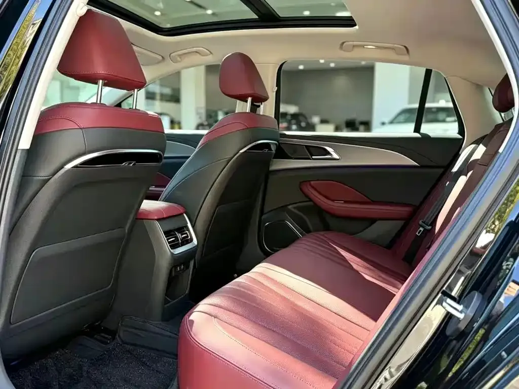 Hongqi H5 — фото 9