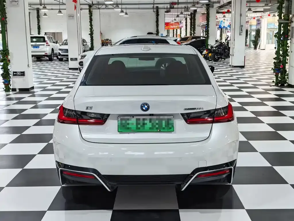 BMW i3 — фото 3