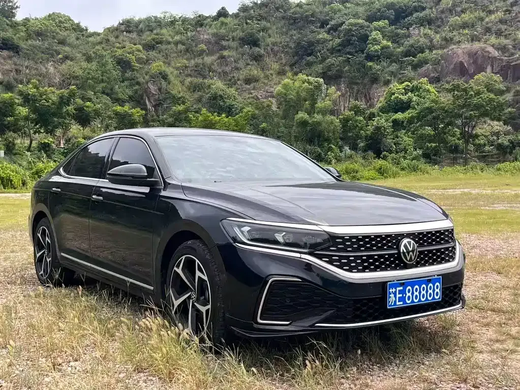 Volkswagen Passat — фото 5