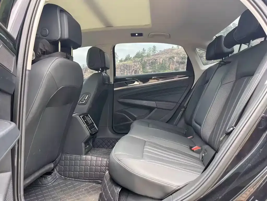 Volkswagen Passat — фото 4