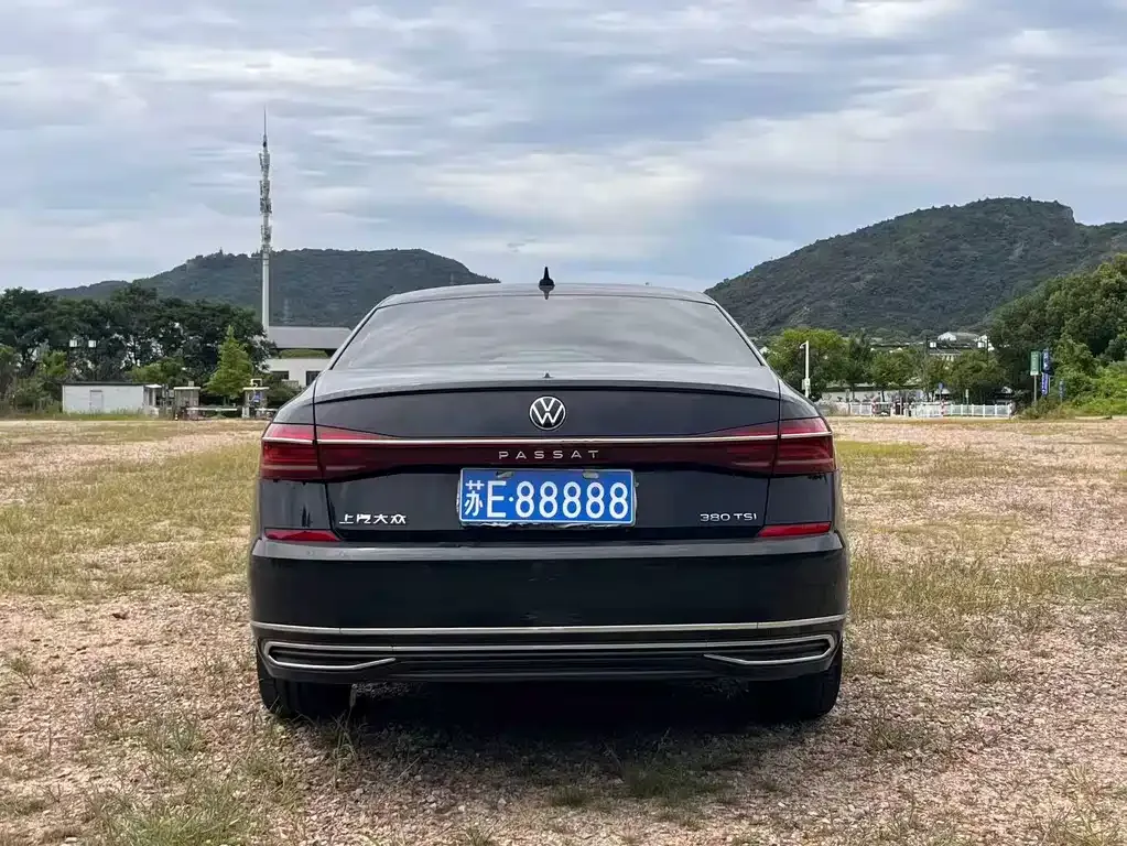 Volkswagen Passat — фото 9