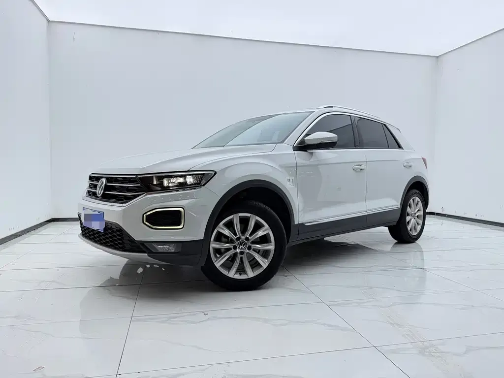 Volkswagen T-Roc — фото 1