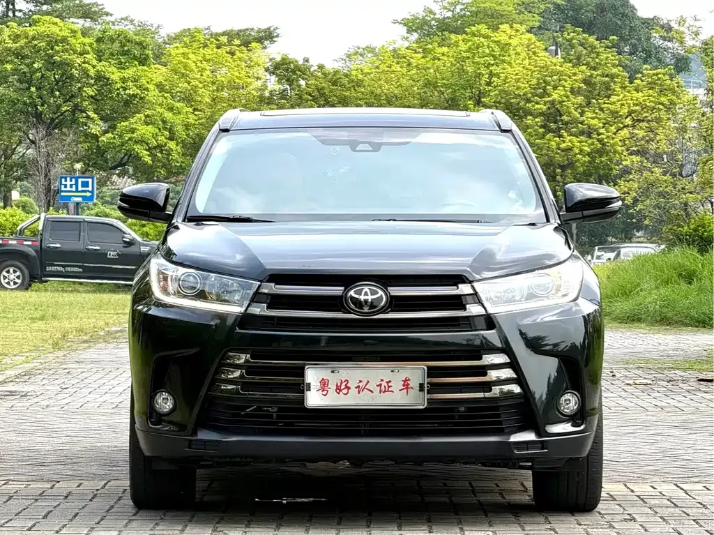 Toyota Highlander — фото 7