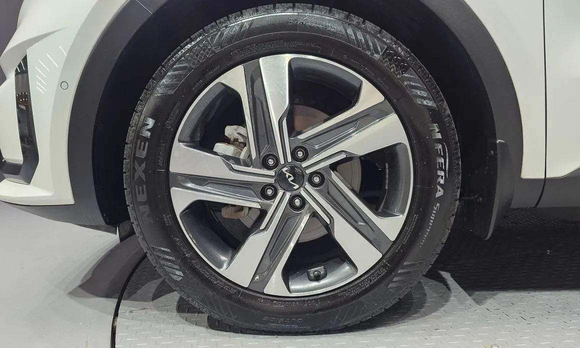 Kia Sorento — фото 8