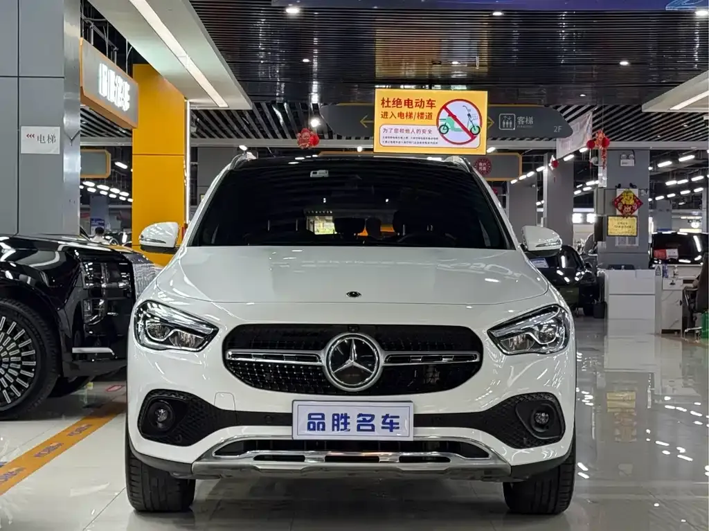 Mercedes-Benz GLA — фото 10