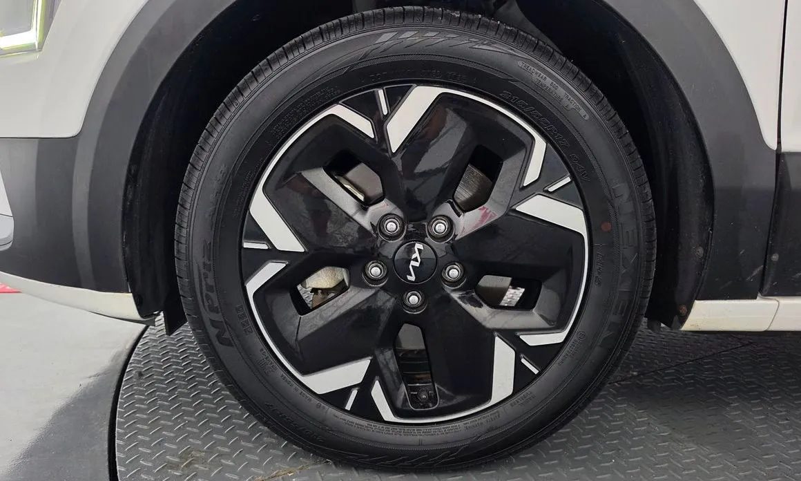 Kia Niro — фото 10