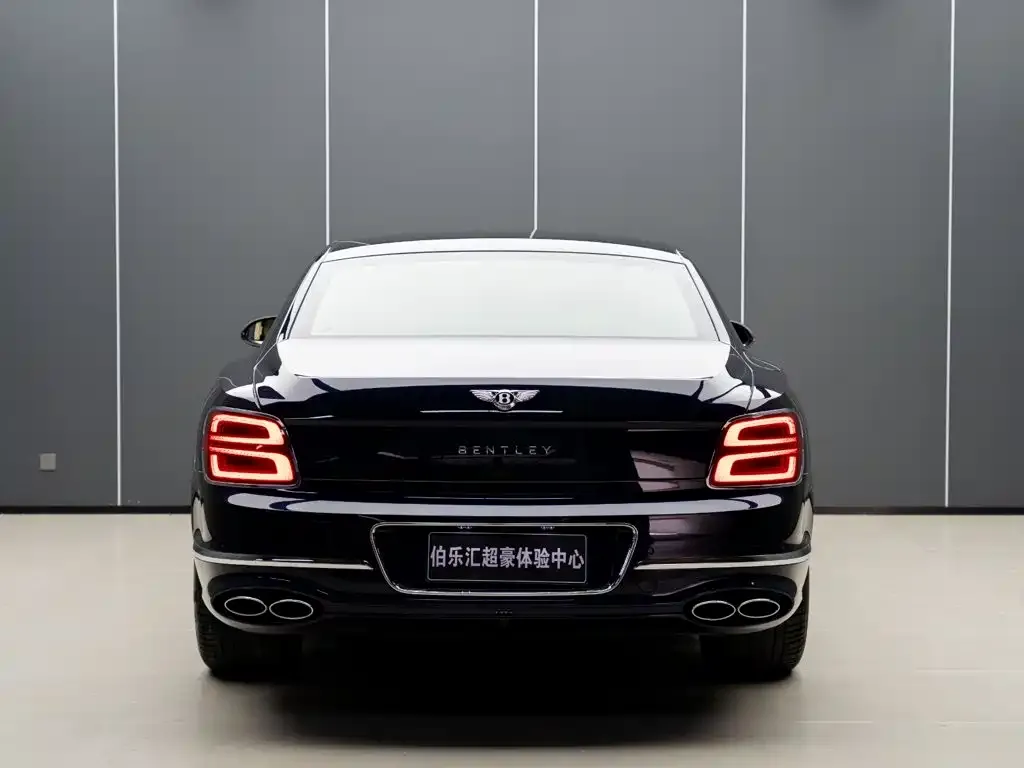 Bentley Flying Spur — фото 2