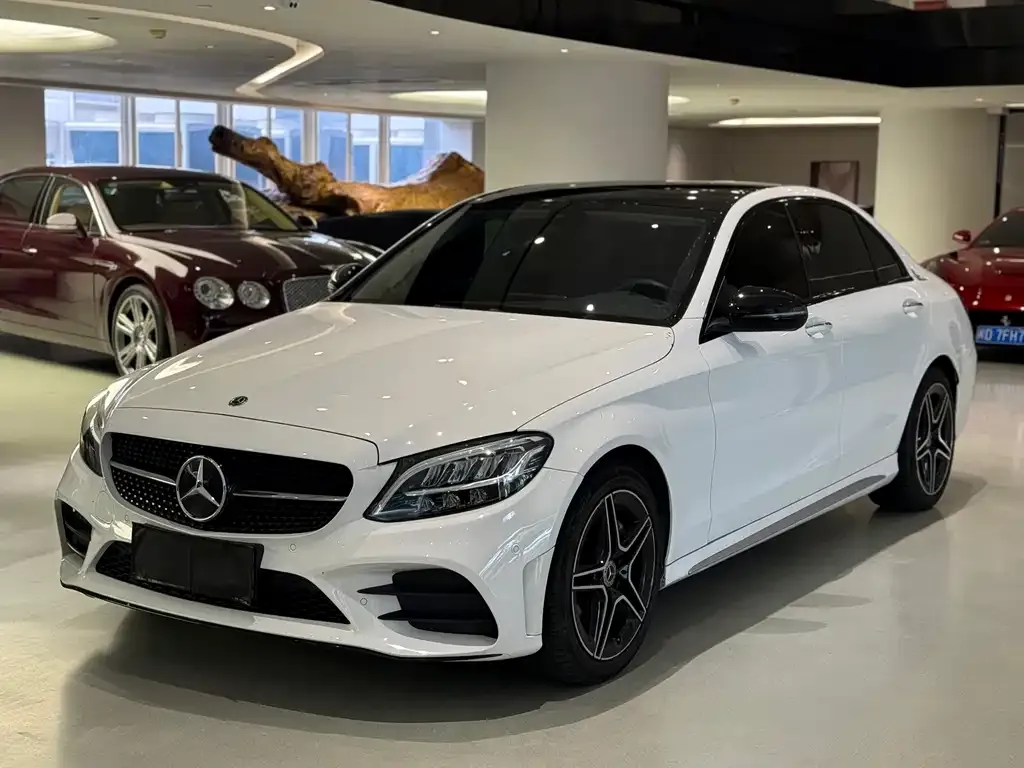 Mercedes-Benz C-Class — фото 1