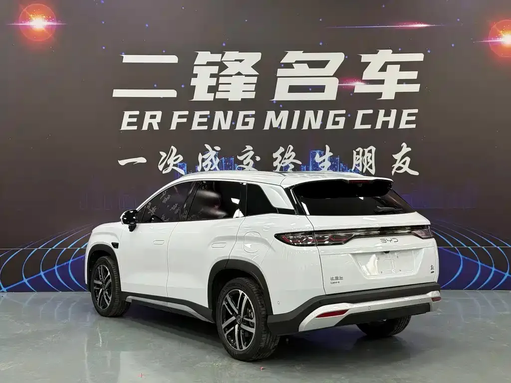 BYD L DM-i — фото 3
