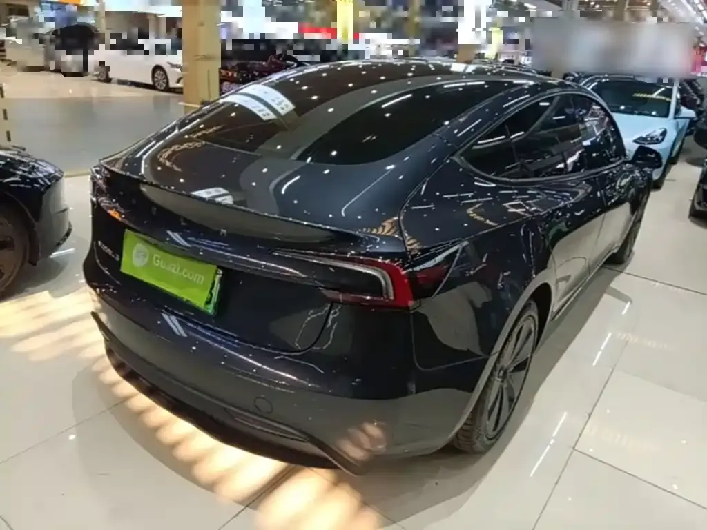Tesla Model 3 — фото 3