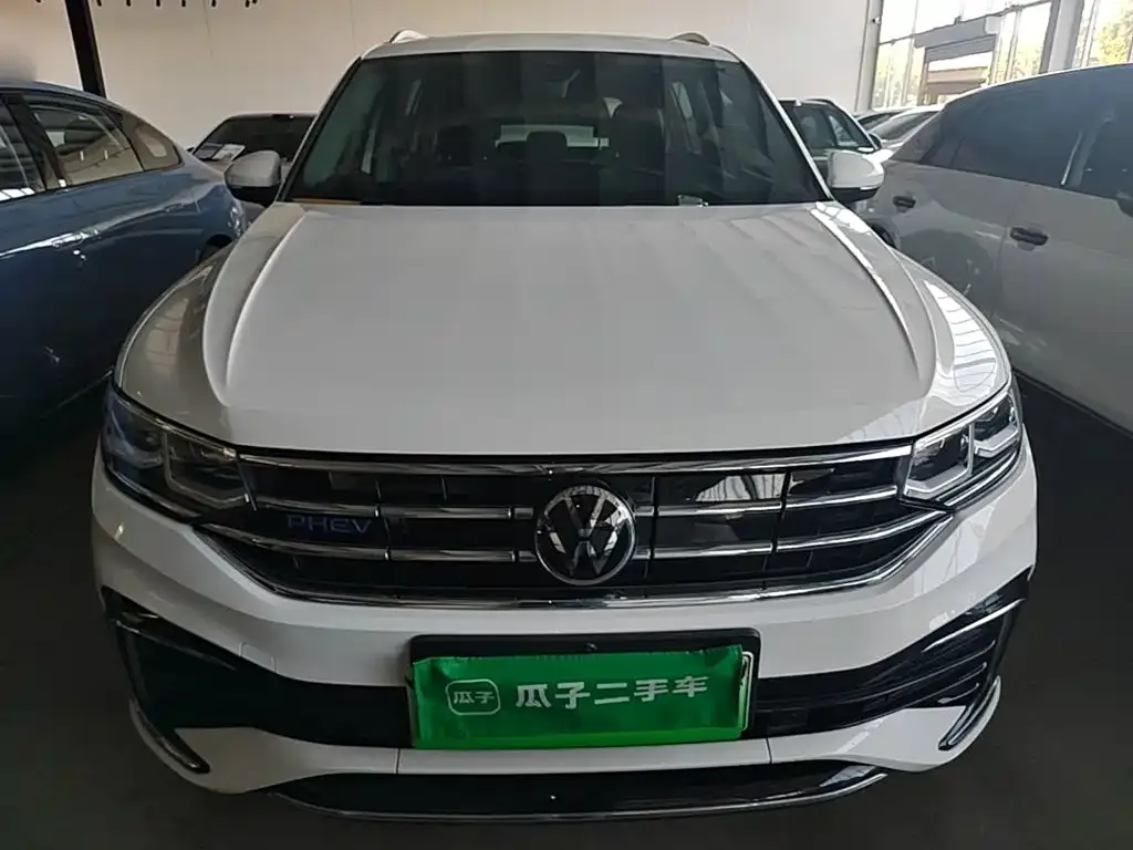 Volkswagen Tiguan L PHEV — фото 6