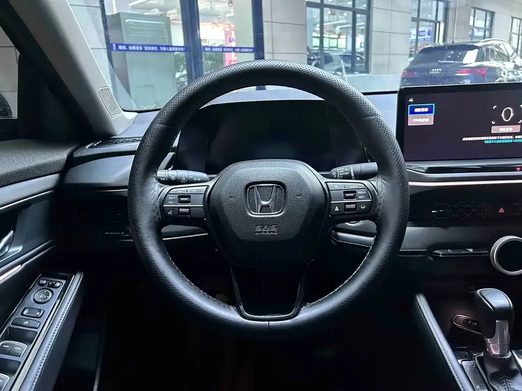 Honda Accord — фото 10