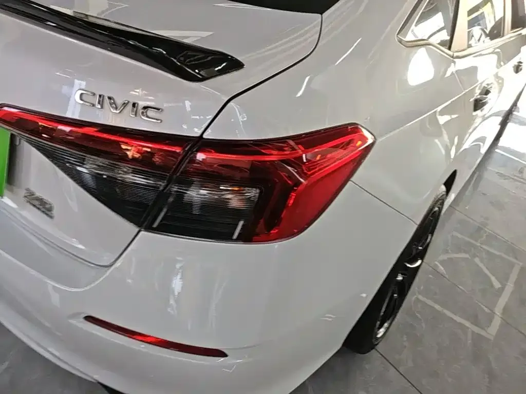 Honda Civic — фото 8