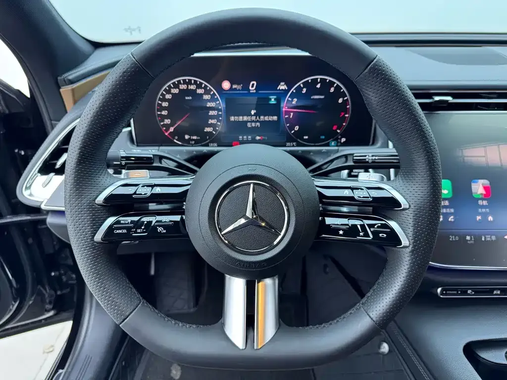 Mercedes-Benz E-Class — фото 10