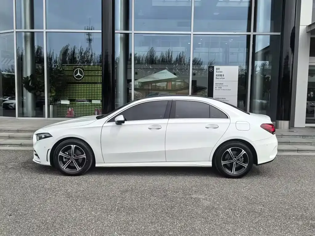 Mercedes-Benz A-Class — фото 10