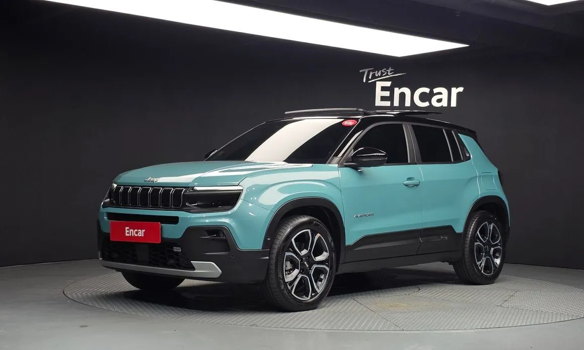 Jeep Avenger — фото 1