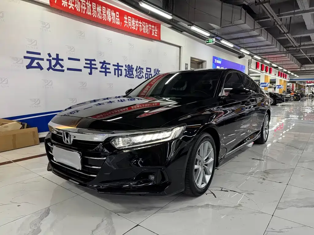 Honda Accord — фото 10