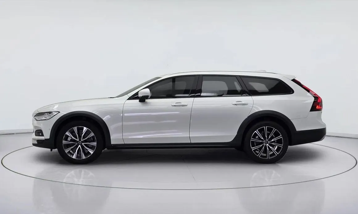 Volvo V90 — фото 8
