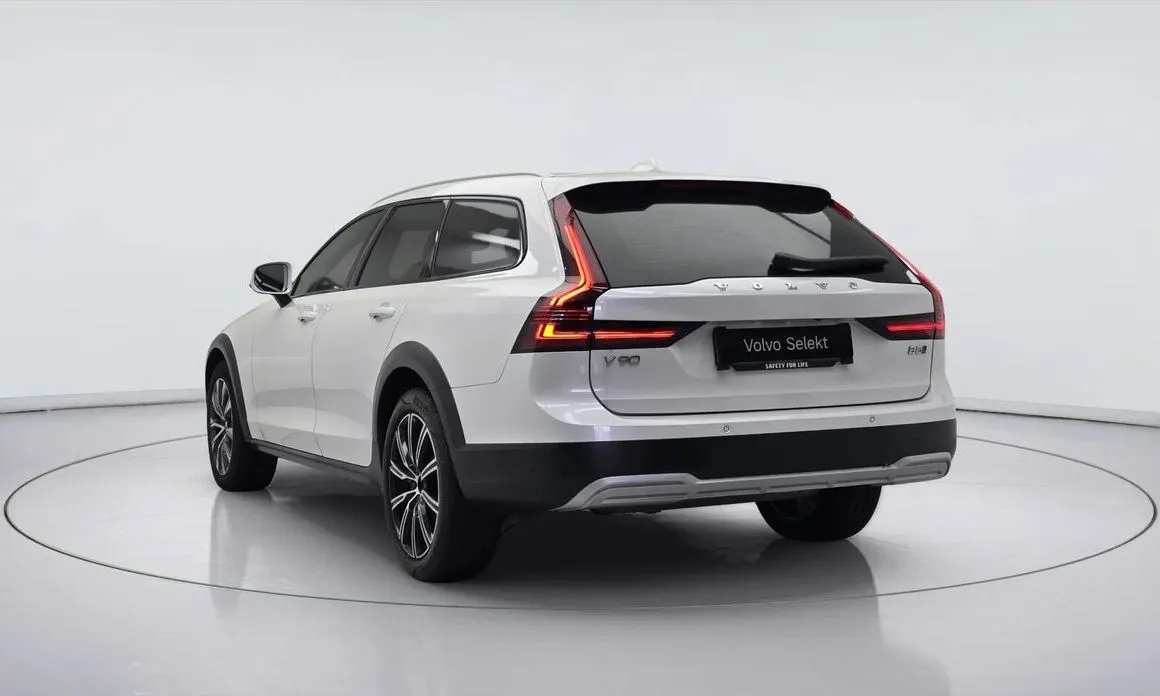 Volvo V90 — фото 2