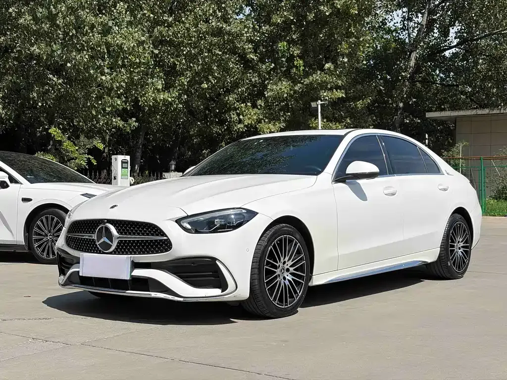 Mercedes-Benz C-Class — фото 1