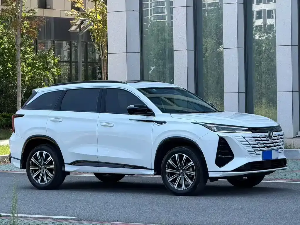 Changan CS75 PLUS — фото 4