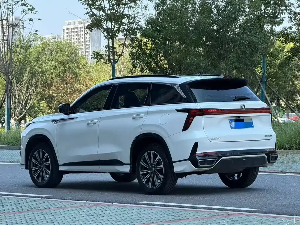 Changan CS75 PLUS — фото 9