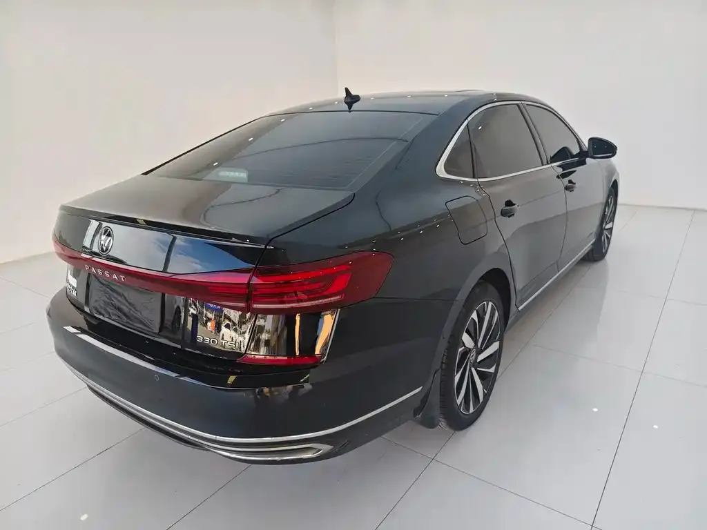 Volkswagen Passat — фото 2